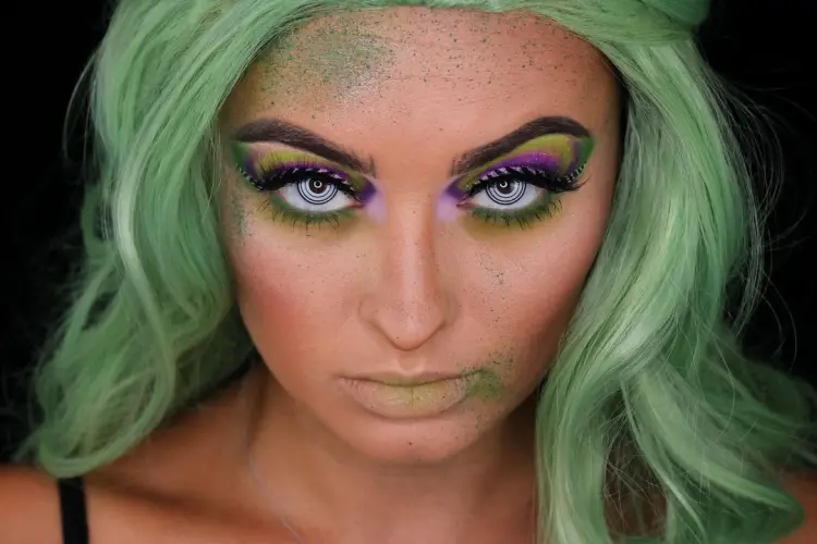 maquillage beetlejuice femme pour la toussaint 2024 makeupmadhouse instagram