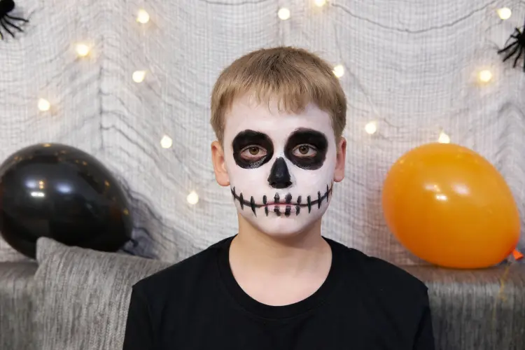 maquillage halloween enfant 2024 squelette qui fait peur 