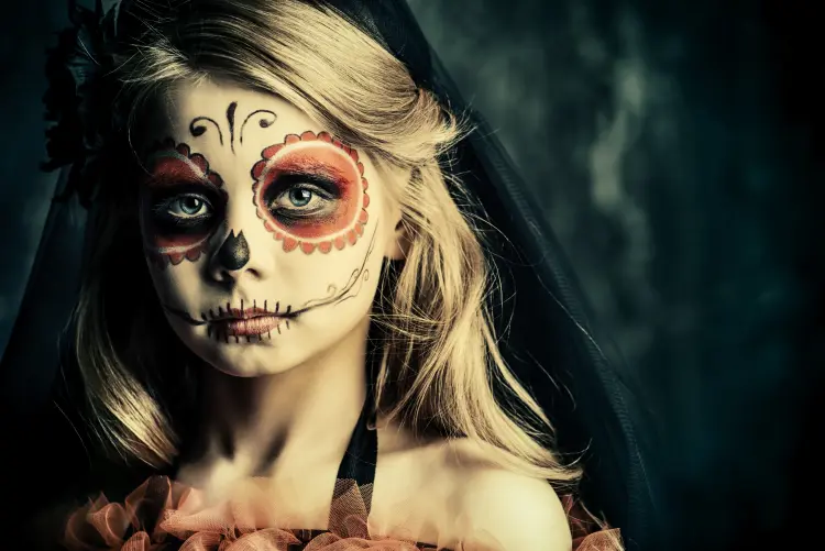 maquillage tête de mort mexicaine pour halloween 2024