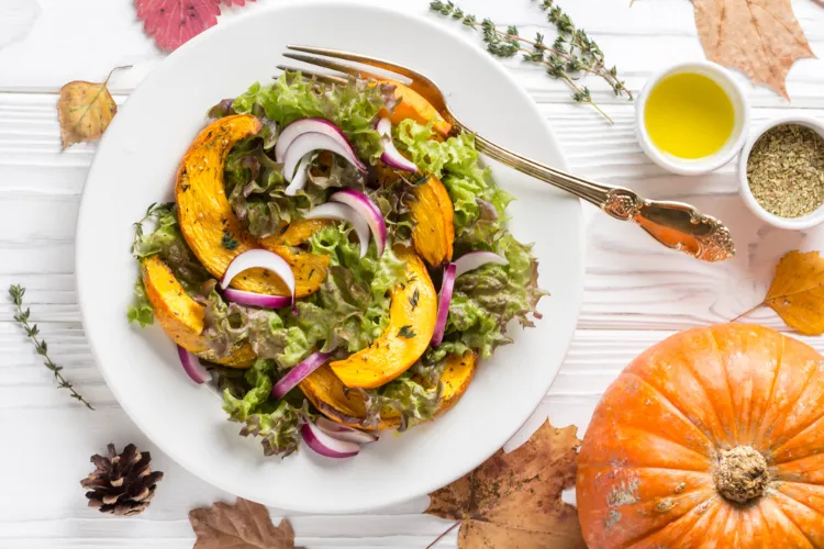 Salade mixte avec potiron rôti