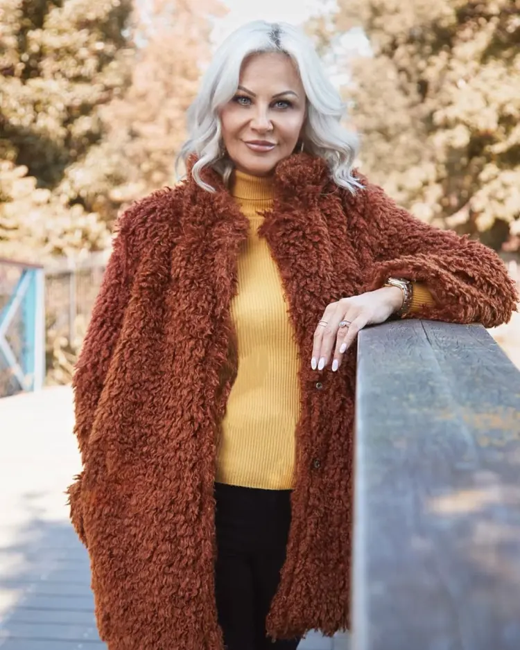 look tendance femme manteau teddy bear 50 ans 2024 