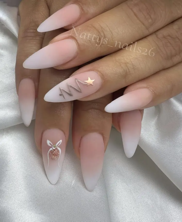 ongles ombre pour noël avec motifs hivernaux tendance 