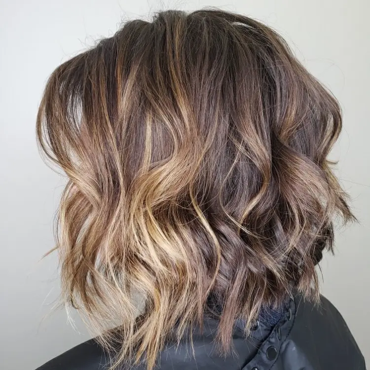 quel balayage pour illuminer le teint femme 50 ans 