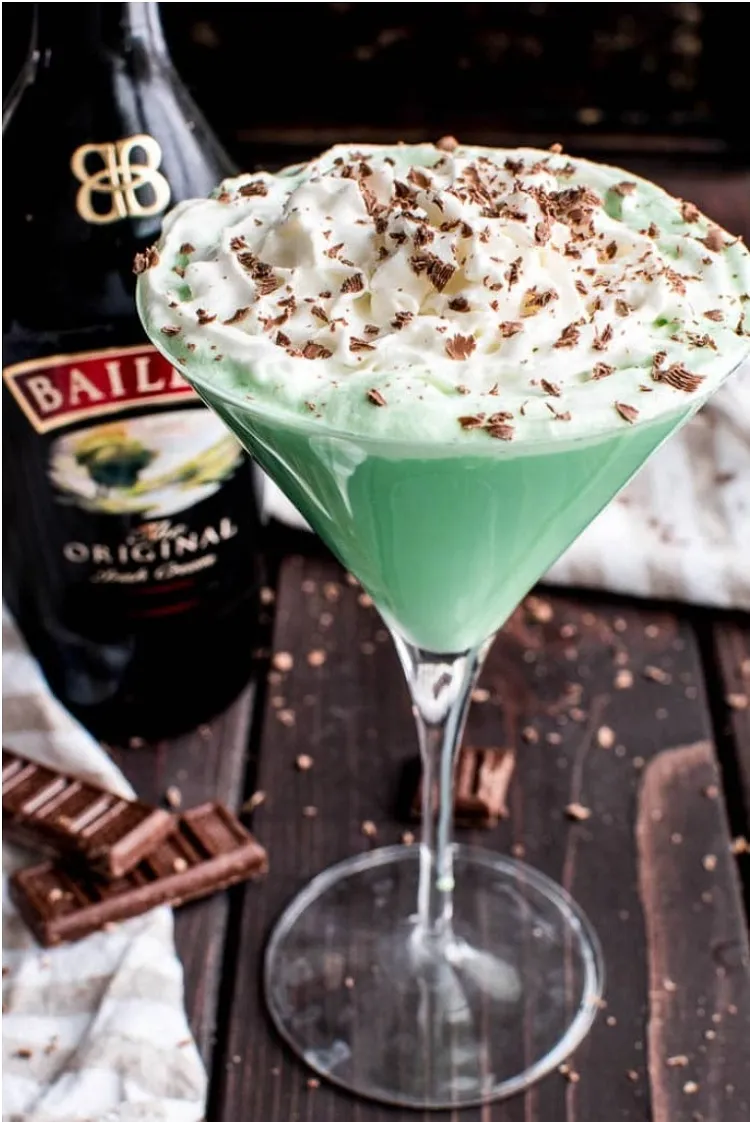 cocktail au baileys menthe et martini pour noël