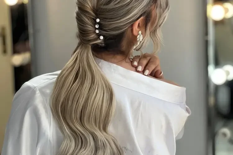 idée de coiffure femme 50 ans moderne festive 