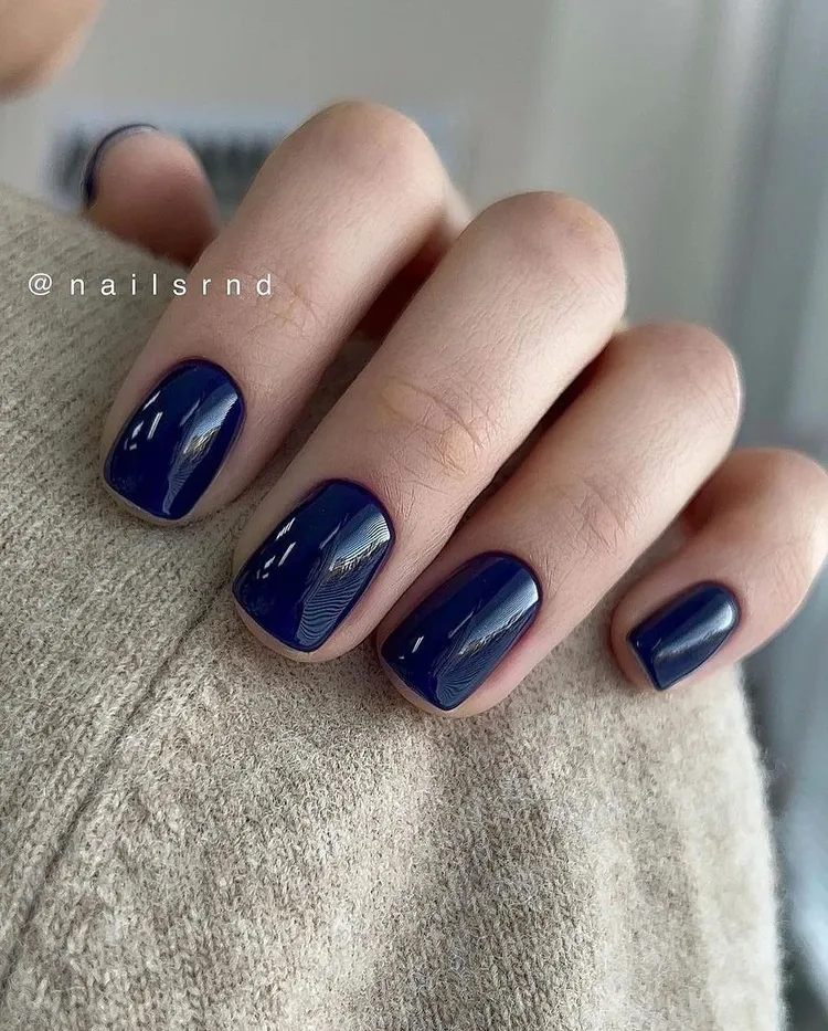 bleu indigo une couleur sous estimée qui mérite une attention particulière en hiver