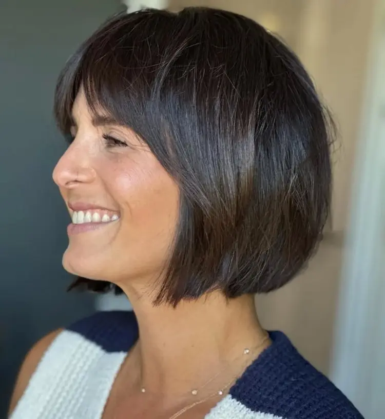 coupe courte pour femme de 60 ans tendance 2025