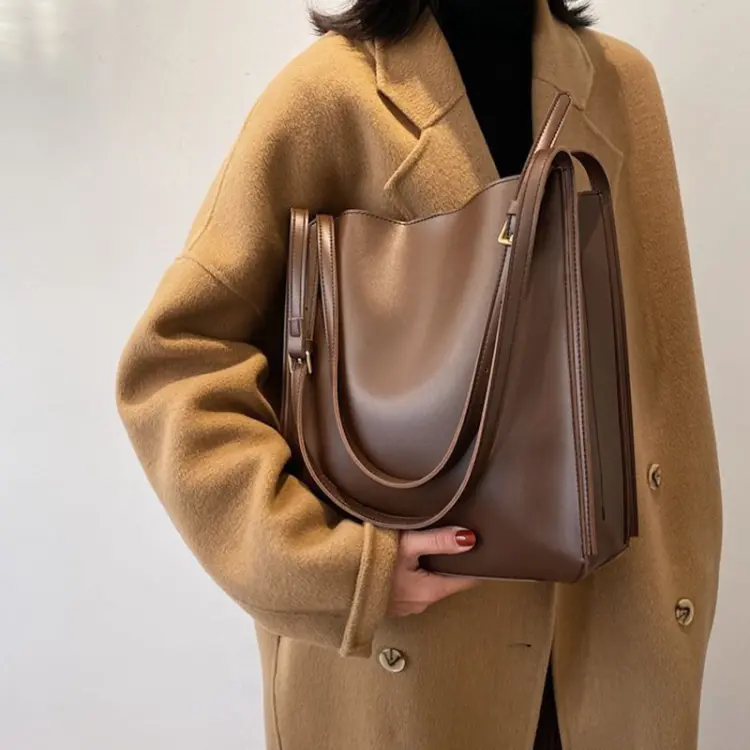 tendances mode sac de bureau cuir 2025 