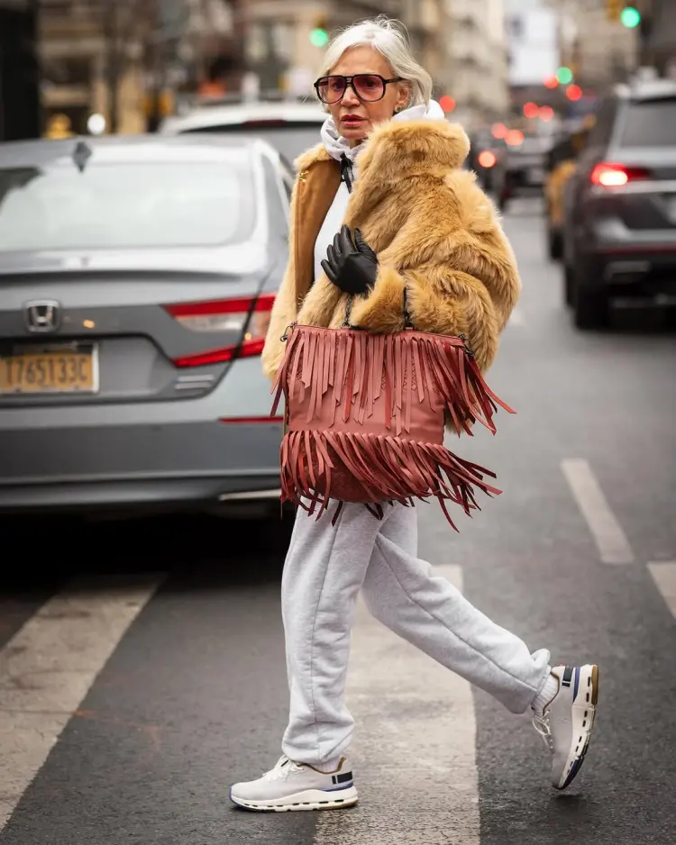 tenue de sport pour femme de 60 ans