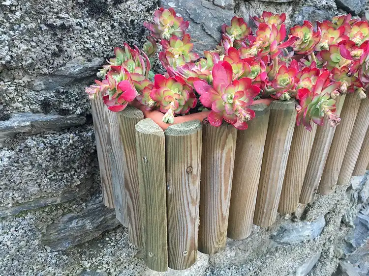 jardinières murales avec du bois recyclé