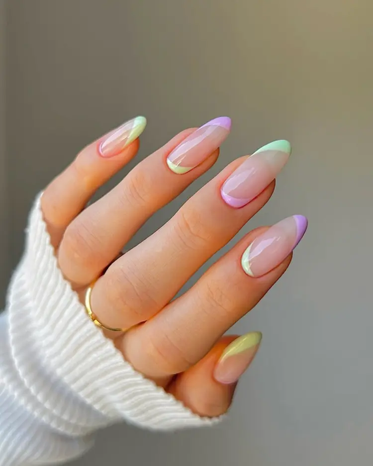 manucure mars 2025 couleurs pastel déco ongles thehotblend instagram