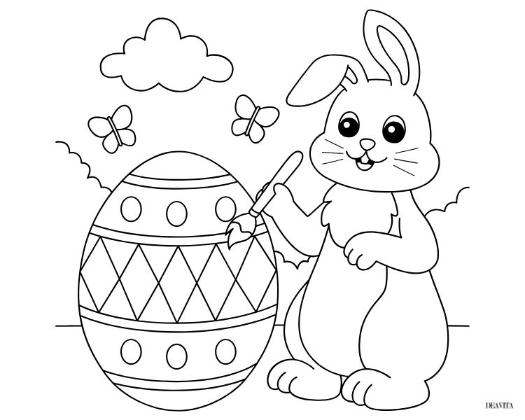 lapin de pâques qui sourit et décore un œuf géant