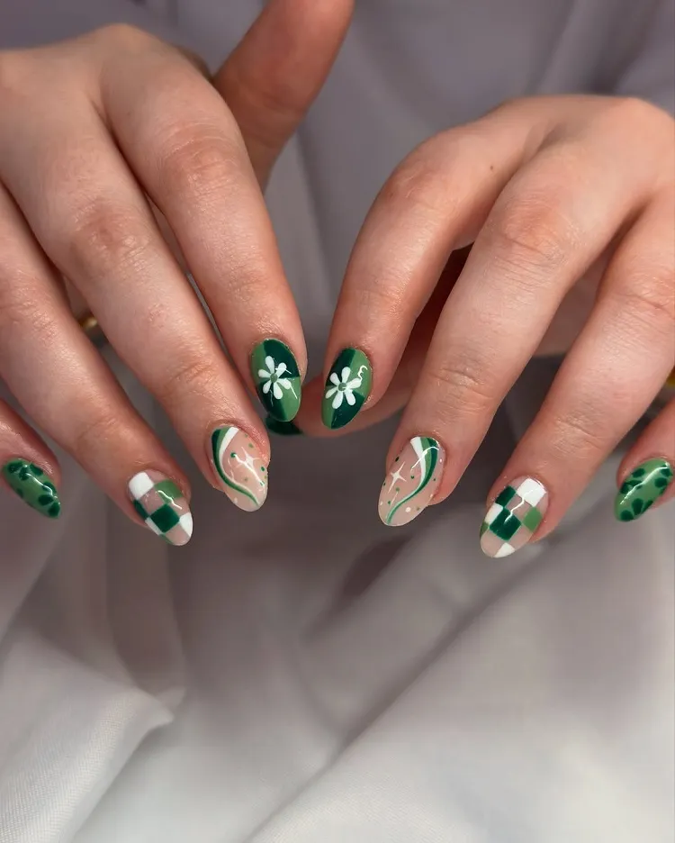 manucure verte avec des motifs irlandaises
