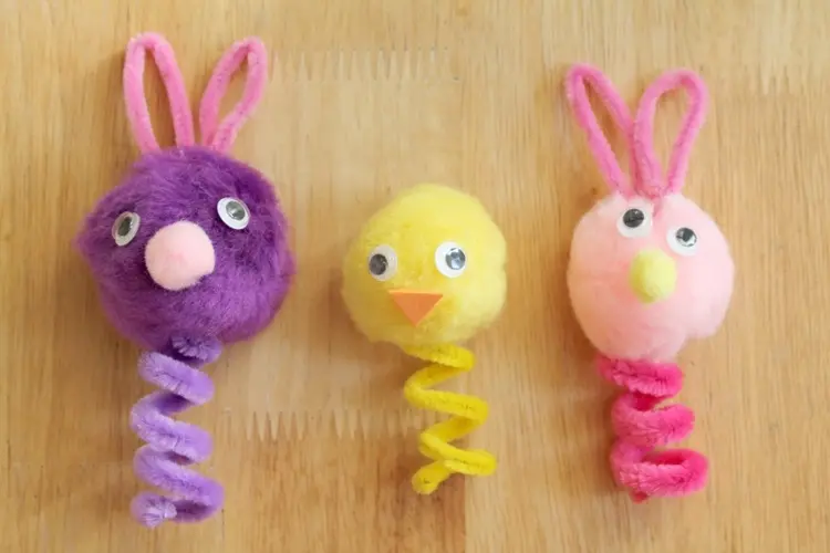 marionnettes à doigts avec des cure pipes