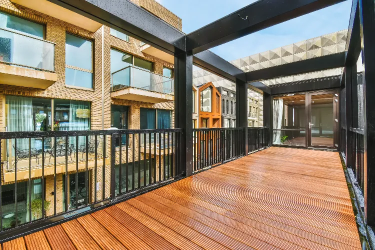 revêtement terrasse extérieur résistant pas cher