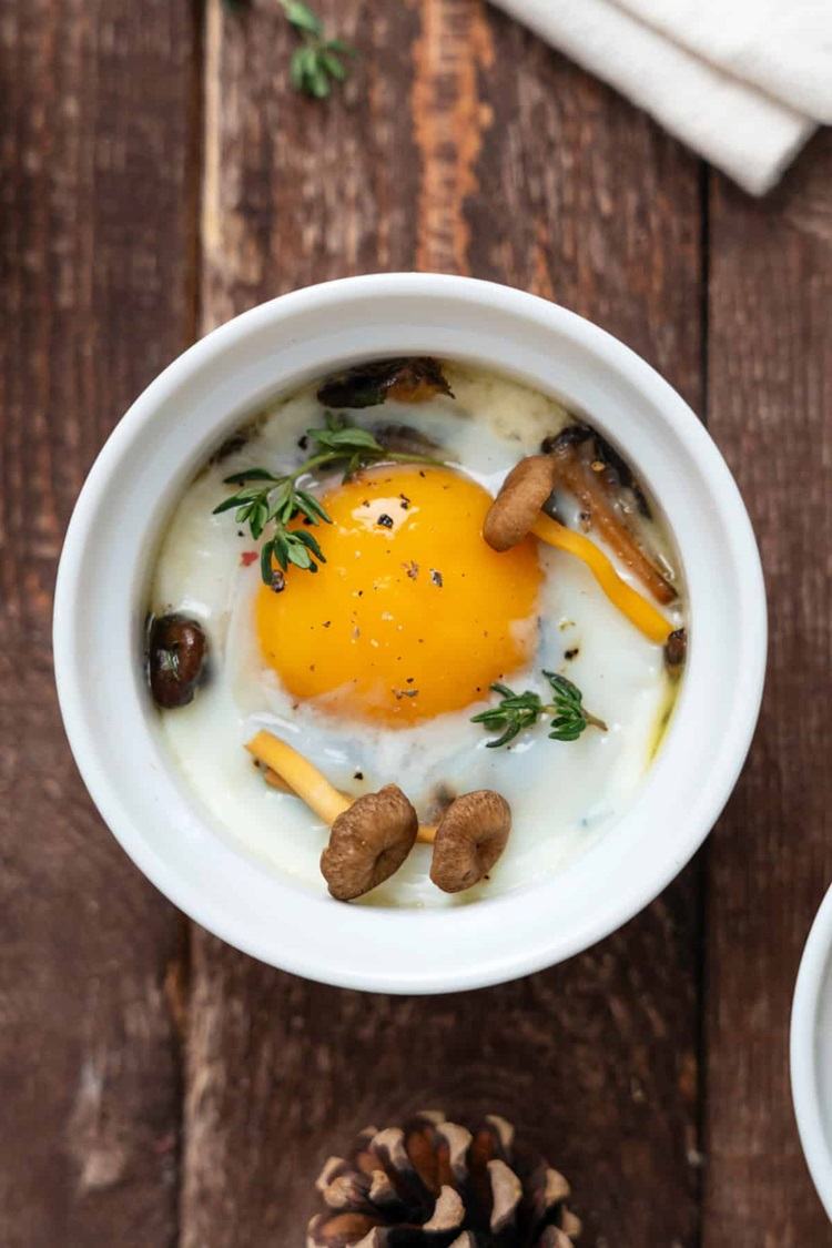 des œufs aux champignons au four