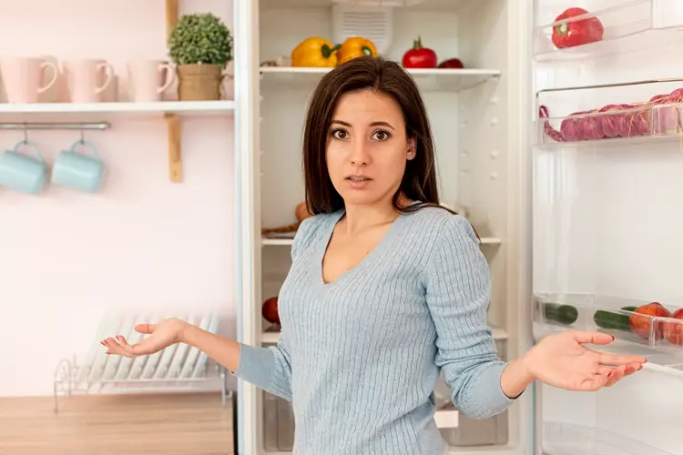 quels sont les aliments qui rendent votre réfrigérateur puant