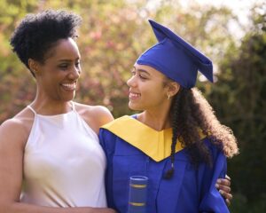 choisir la bonne tenue pour la cérémonie de graduation