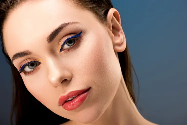 comment choisir son eyeliner selon la couleur des yeux