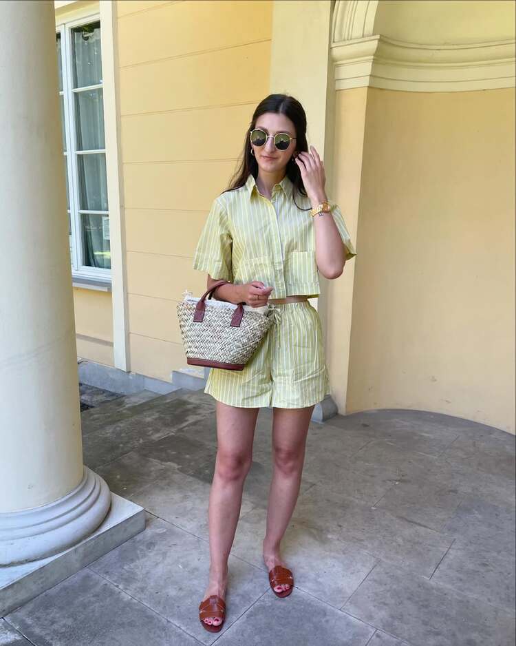 ensemble fluide en citron vert pour un style casual chic cet été