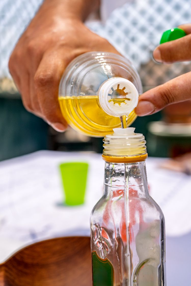 vinaigre pour nettoyer et désinfecter une mangeoire
