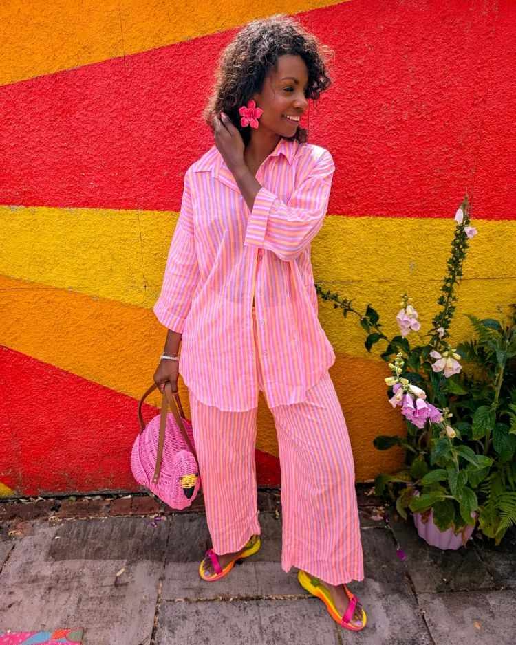 idée de tenue d'été et d'accessoires fluo pour l'été