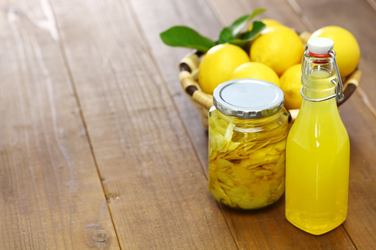 comment préparer du vinaigre ménager au citron