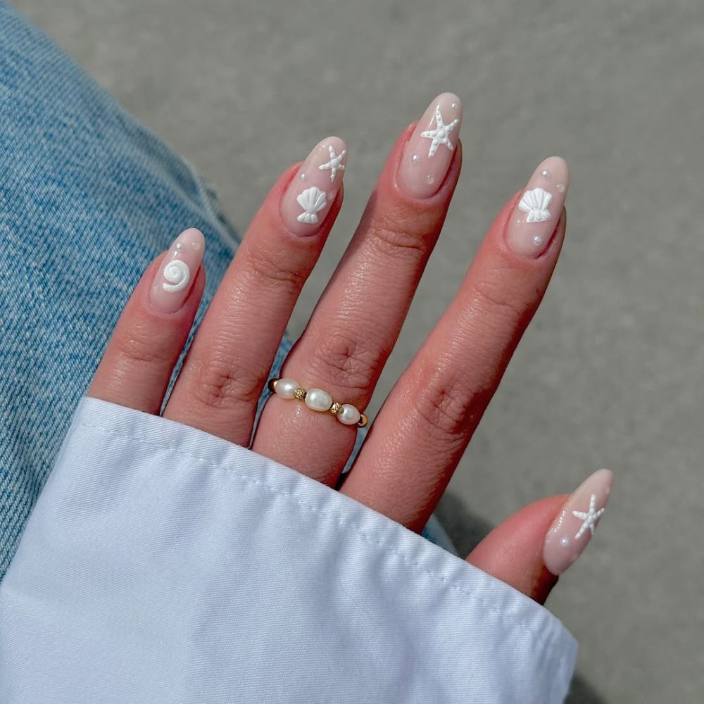 nail art étoile de mer et coquillages en 3d
