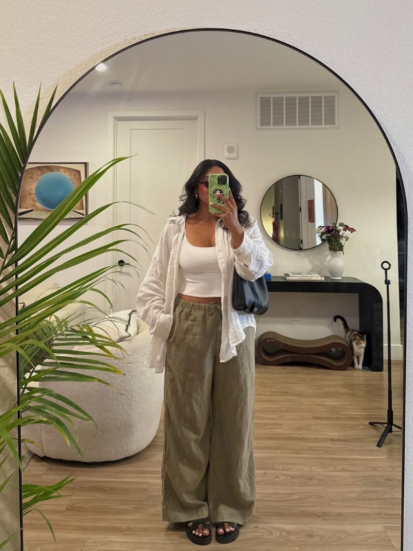 pantalon fluide et chemise en lin pour une tenue légère en été