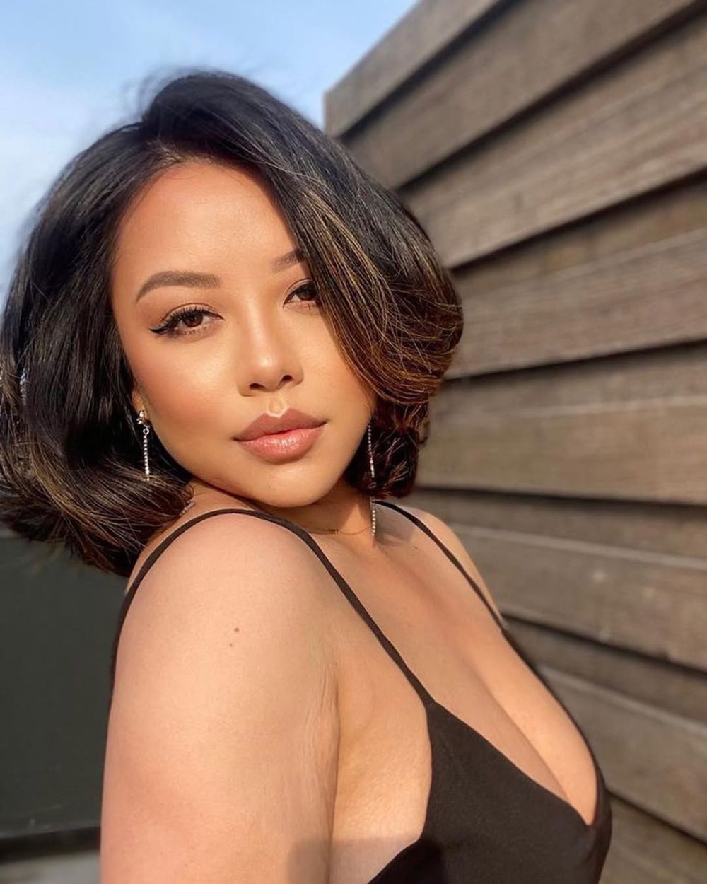 un bon brushing suffit pour adopter la coiffure curved bob rebondissante et chic