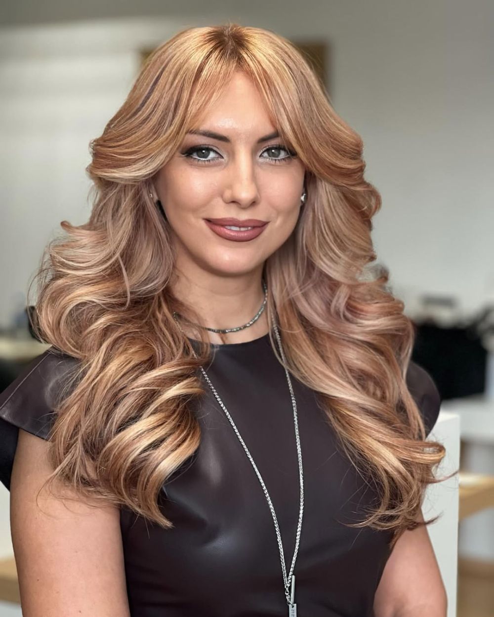 brunette ou blonde-adopter la coloration mocha mousse pour être sublime à la rentrée