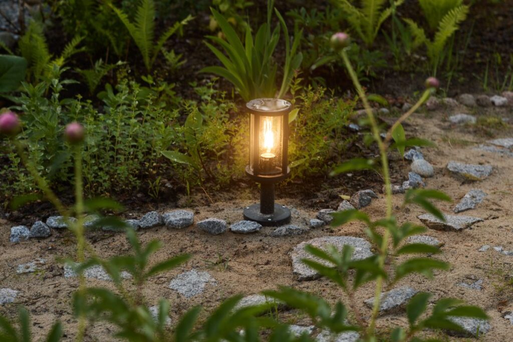 comment améliorer la longévité des lampes solaires au jardin