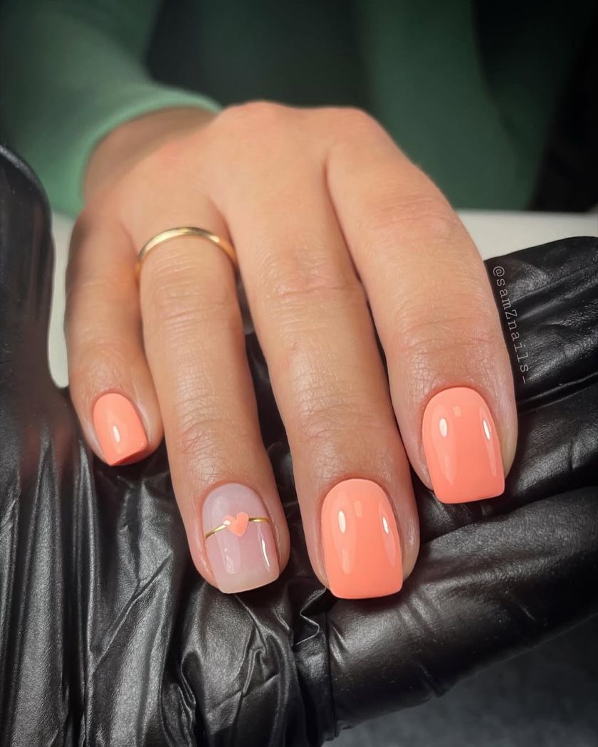 idée de nail art en abricot doux pour la rentrée