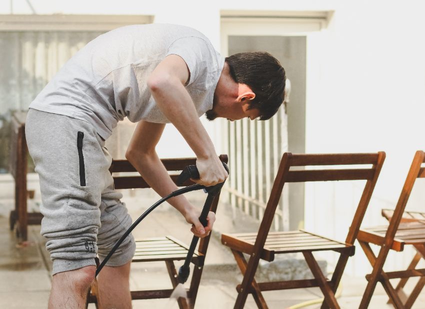 nettoyez et protéger votre mobilier de balcon avant l'automne