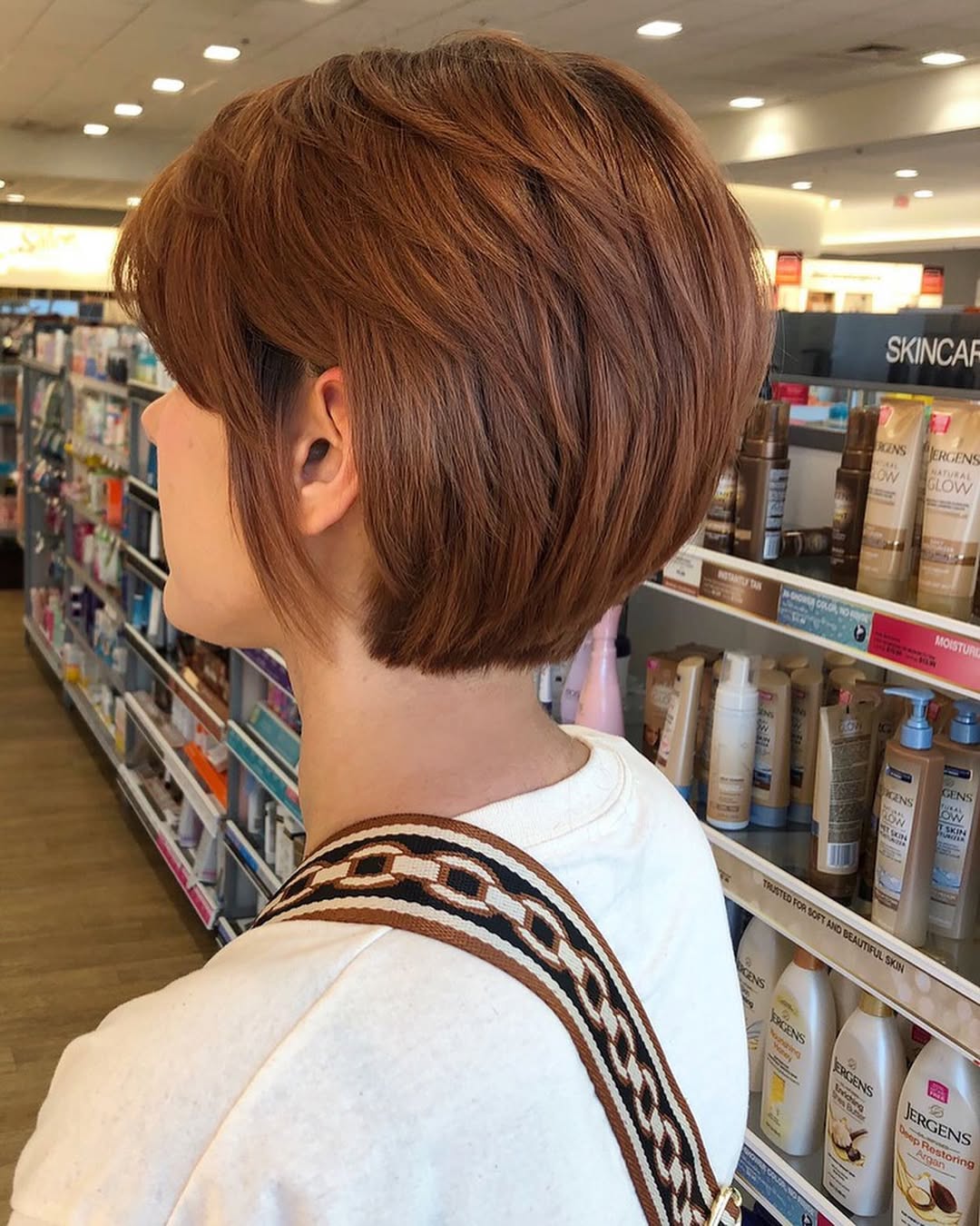 quelle coupe Pixie de couleur cannelle selon sa personnalité après 40 ans