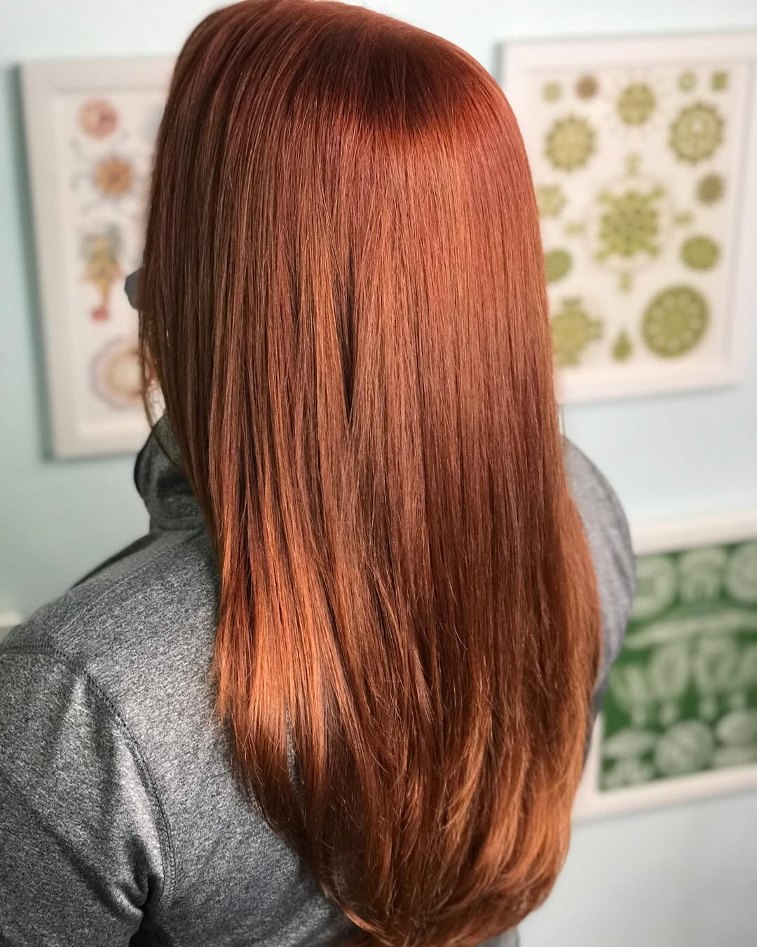 quels sont les bienfaits des cheveux cuivrés à effet miroir