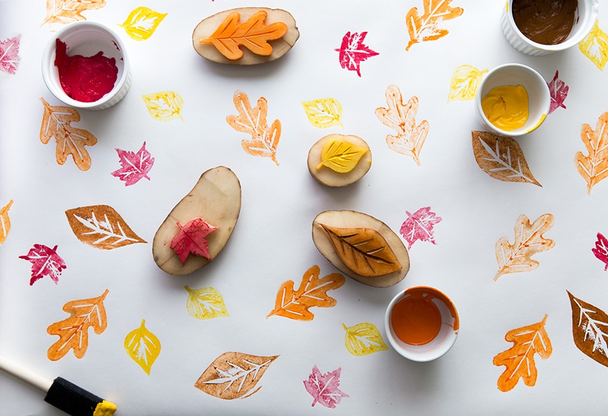 DIY peinture automne avec pommes de terre en tant que tampons
