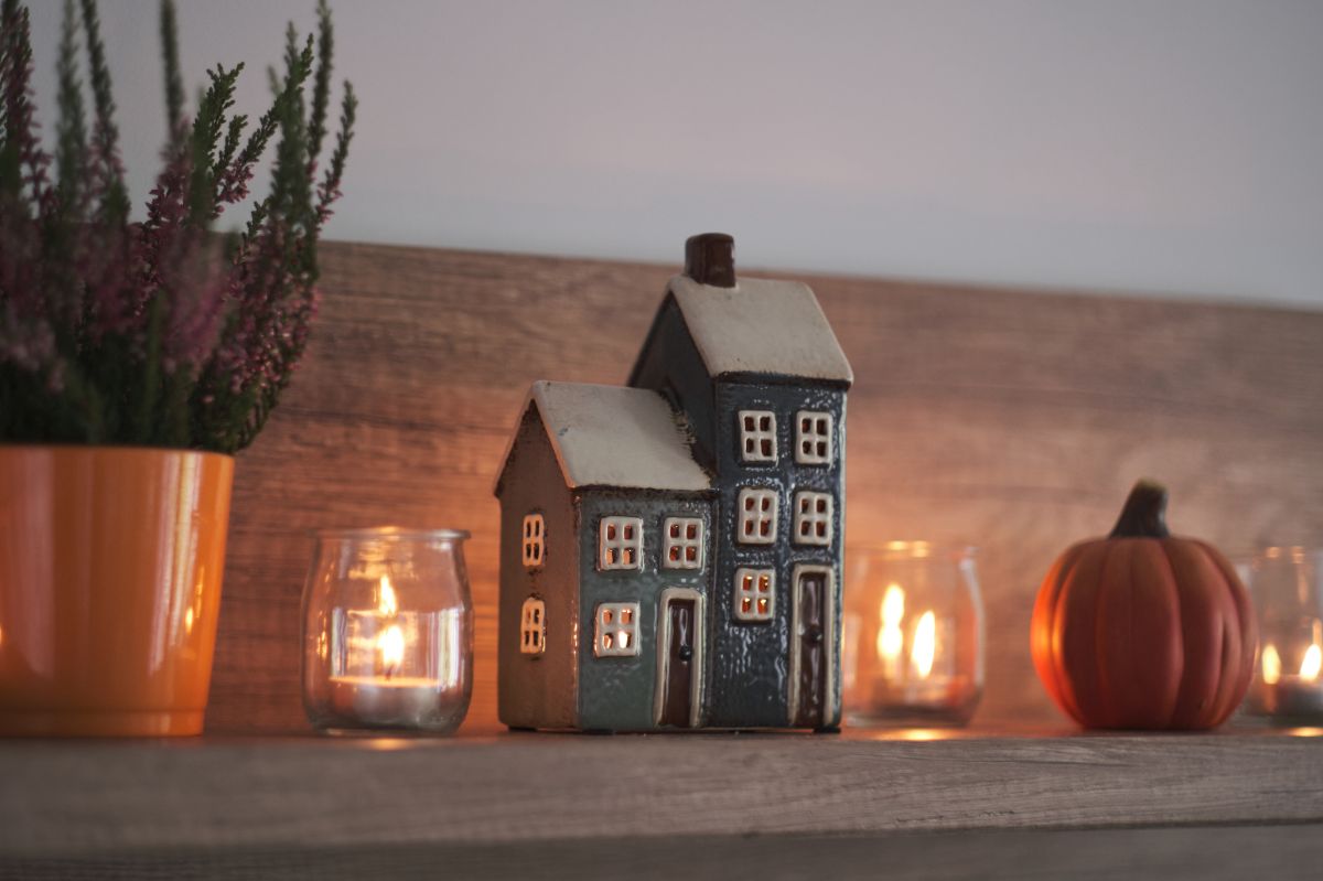 comment créer une ambiance cohérente et chaleureuse grâce à la déco manteau de cheminée automne