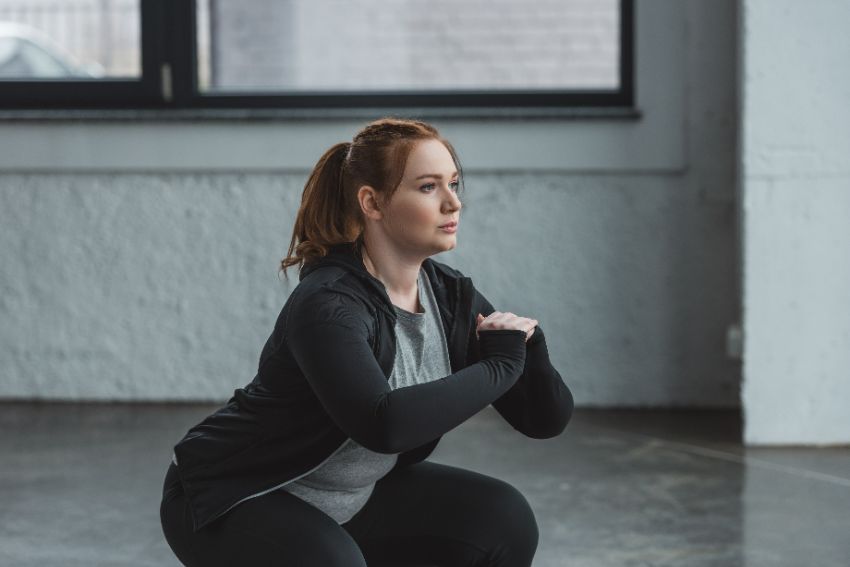 faire des squats comme exercices isométriques