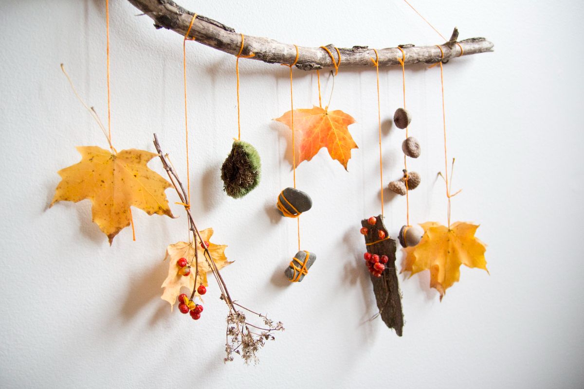 mobile automne DIY à faire avec des matériaux naturels