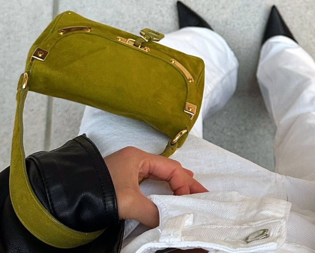 Accessoires chartreuse pour vos looks d’automne