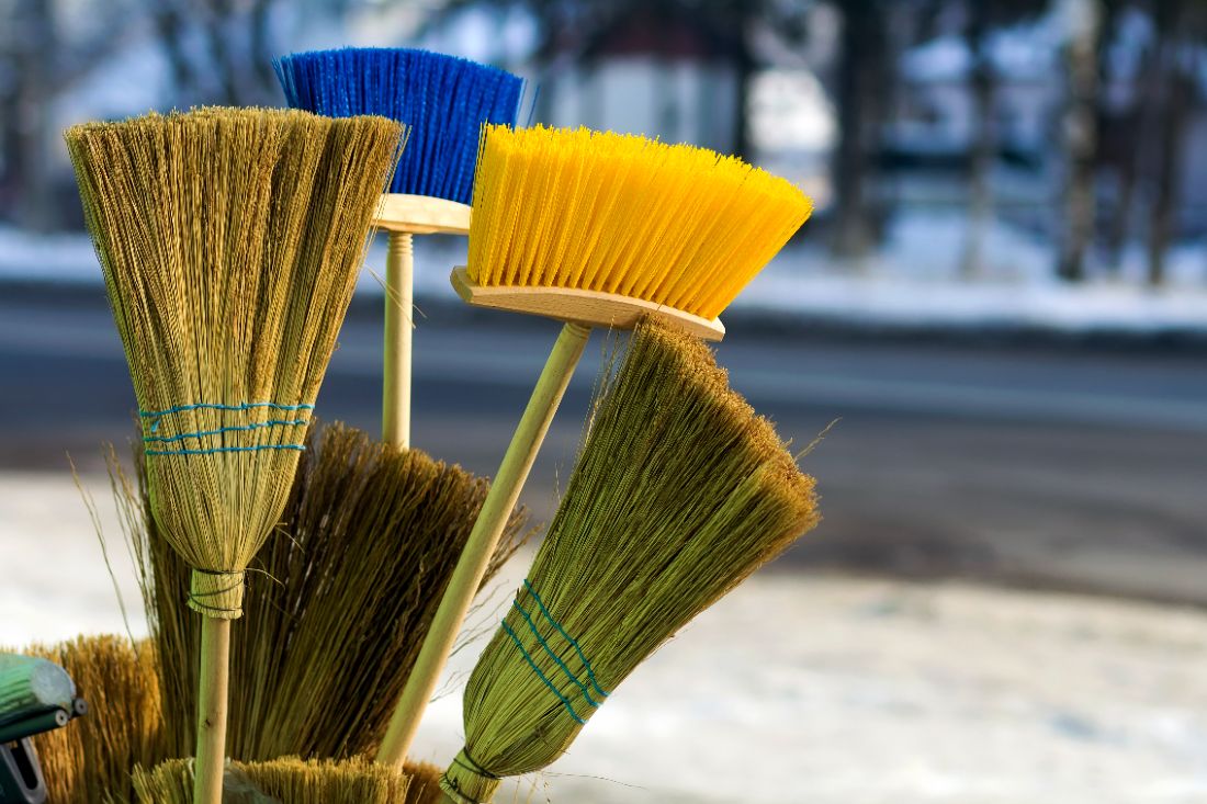 Comment nettoyer un balai fibres naturelles correctement et efficacement