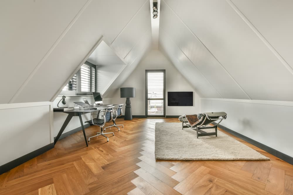 grenier mobilier métallique parquet à motif bâtons rompus