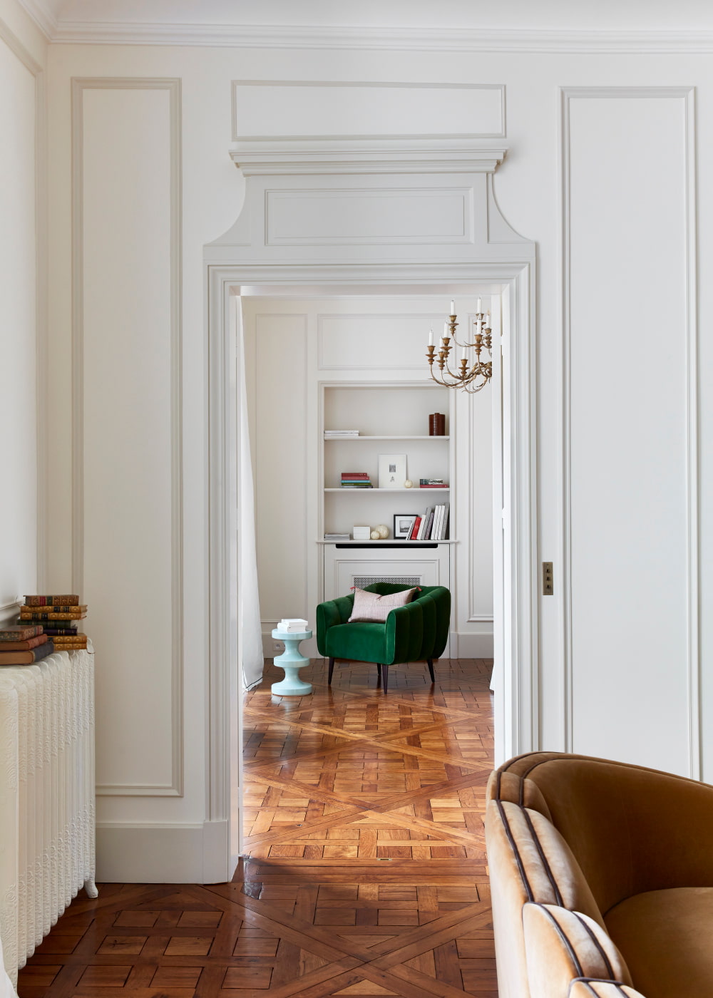 le projet Bonaparte-un luxe palpable à travers le choix de matériaux nobles et couleurs sobres
