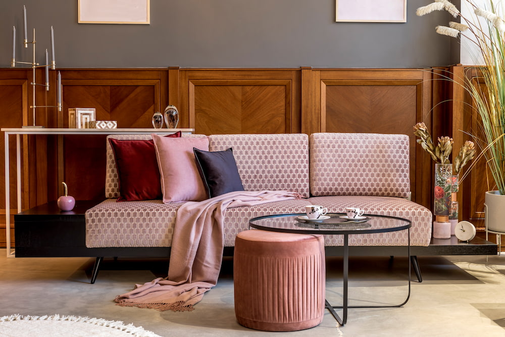 ottoman de salon tendance velour rose poudré