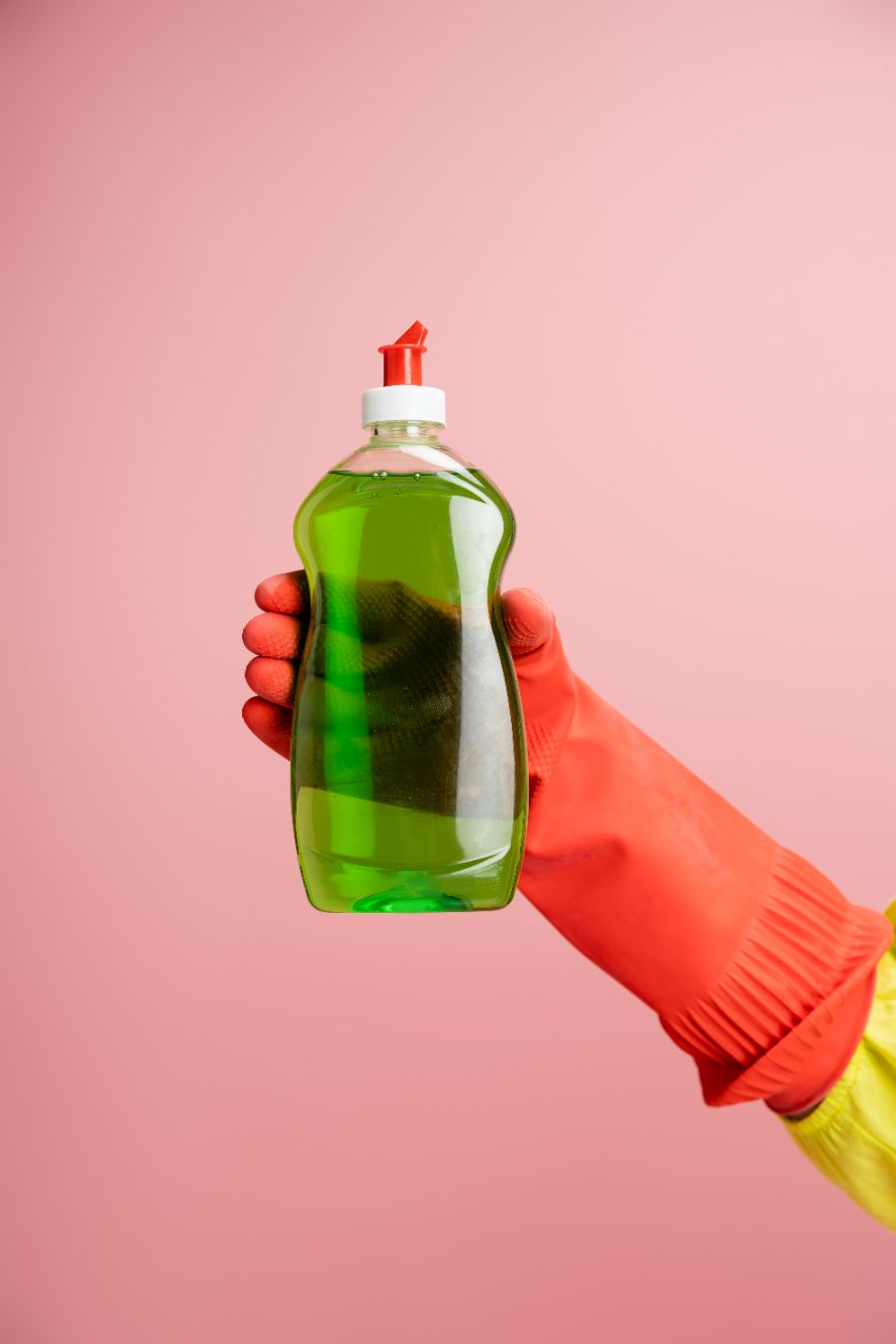 utiliser du liquide vaisselle pour nettoyer le laiton