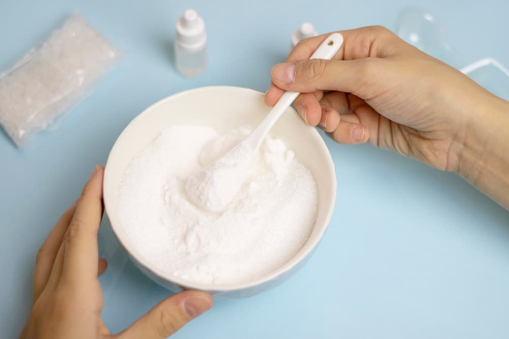 comment enlever une tache d’eau sur un plafond bicarbonate