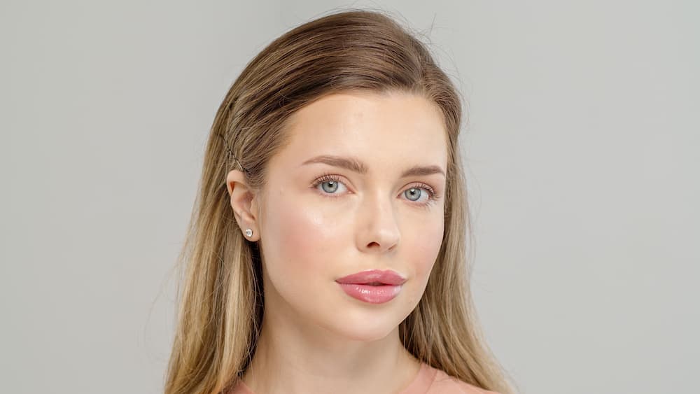 comment la vitamine C aide à réduire l’hyperpigmentation