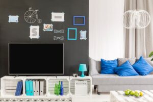 solution élégante pour camoufler une télévision dans le salon