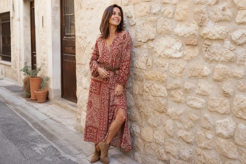 Robe longue imprimé paisley bandana rouge tendance bohème